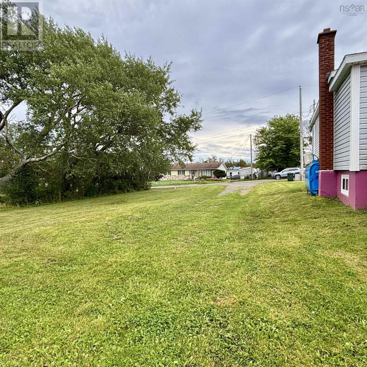 743 Maple Street, New Waterford, Nova Scotia  B1H 3R6 - Photo 3 - 202623849
