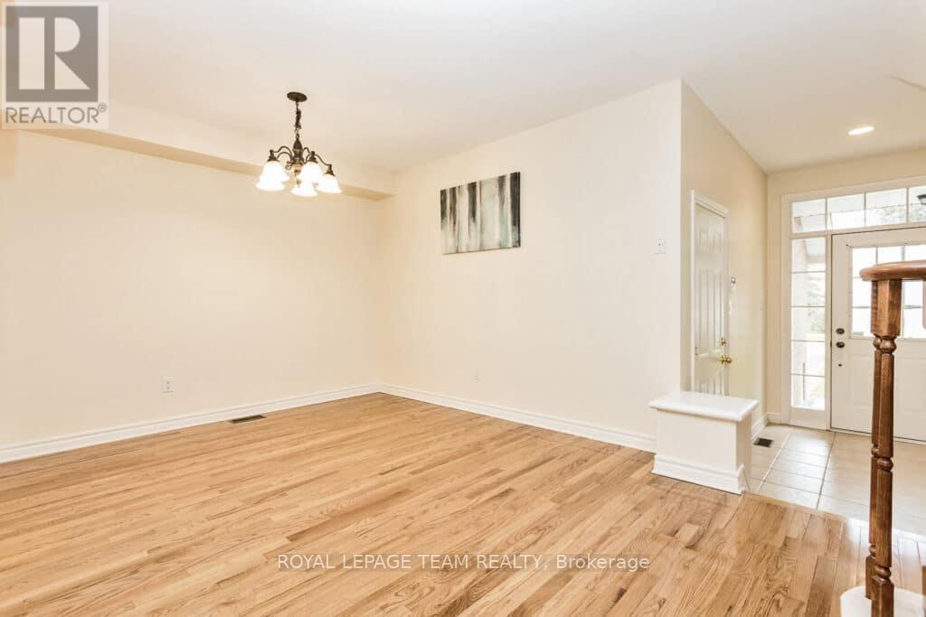 122 Saddlesmith Circle, Ottawa, Ontario  K2M 2Y6 - Photo 5 - X13805604