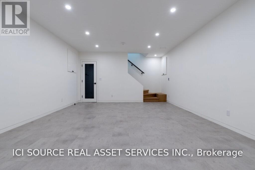 R - 60 Jones Avenue, Toronto, Ontario  M4M 2Z8 - Photo 18 - E13805578