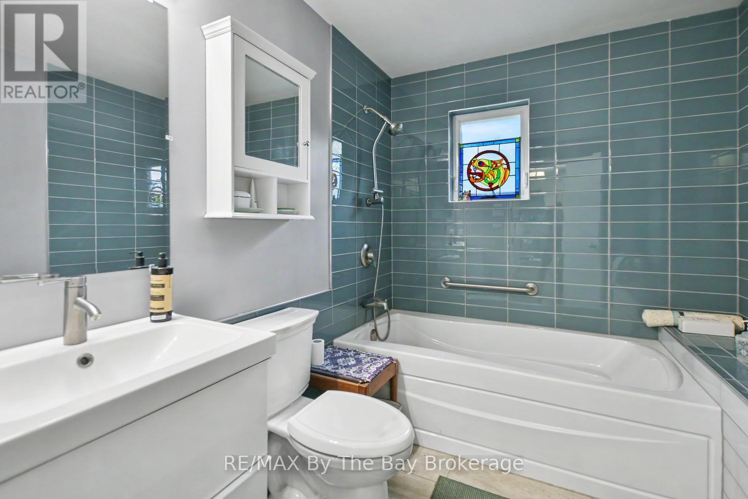 34 Caribou Trail, Wasaga Beach, Ontario  L9Z 1H6 - Photo 11 - S13805584