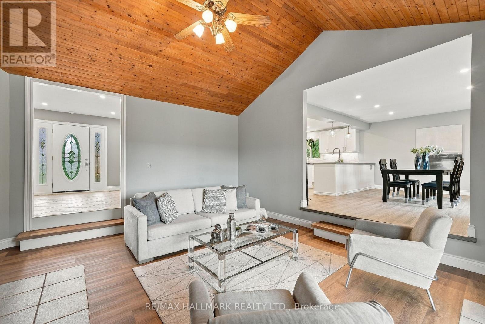 166 Hillcrest Drive, East Gwillimbury, Ontario L9N 0E5 - Photo 11 - N13805592