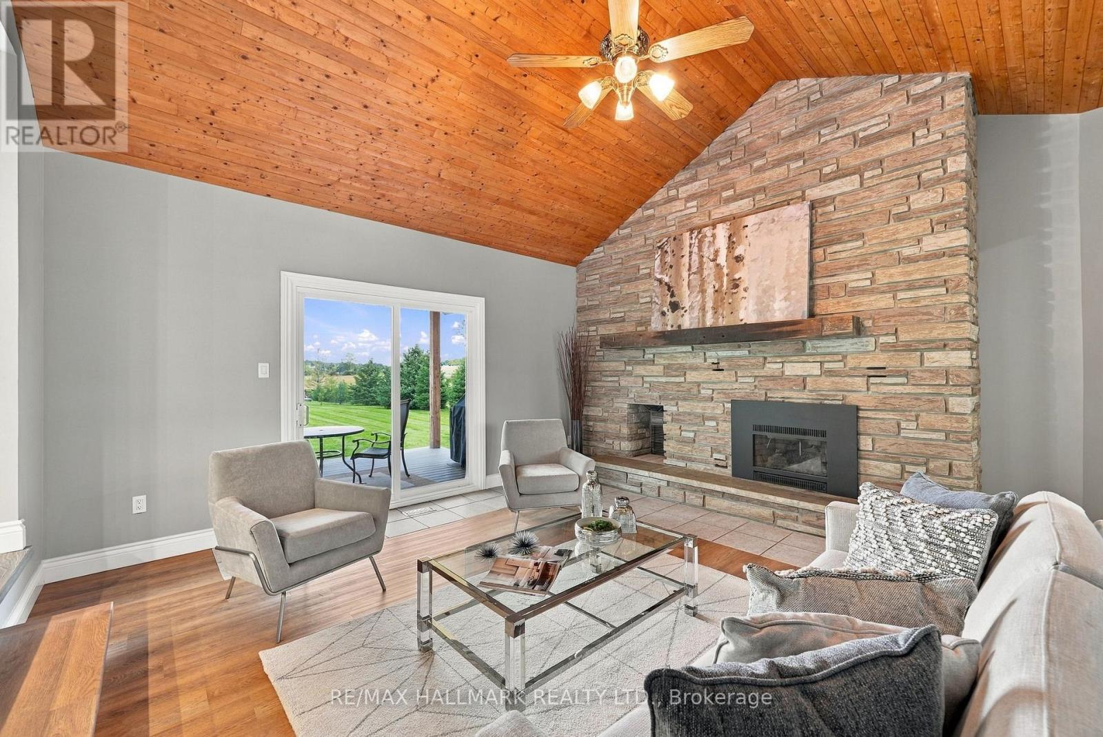 166 Hillcrest Drive, East Gwillimbury, Ontario L9N 0E5 - Photo 7 - N13805592