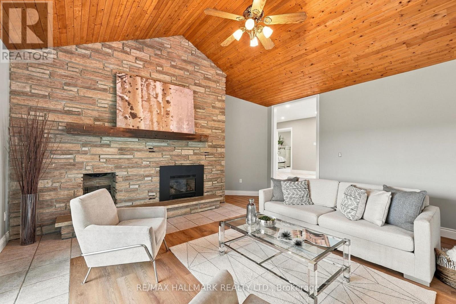 166 Hillcrest Drive, East Gwillimbury, Ontario L9N 0E5 - Photo 8 - N13805592