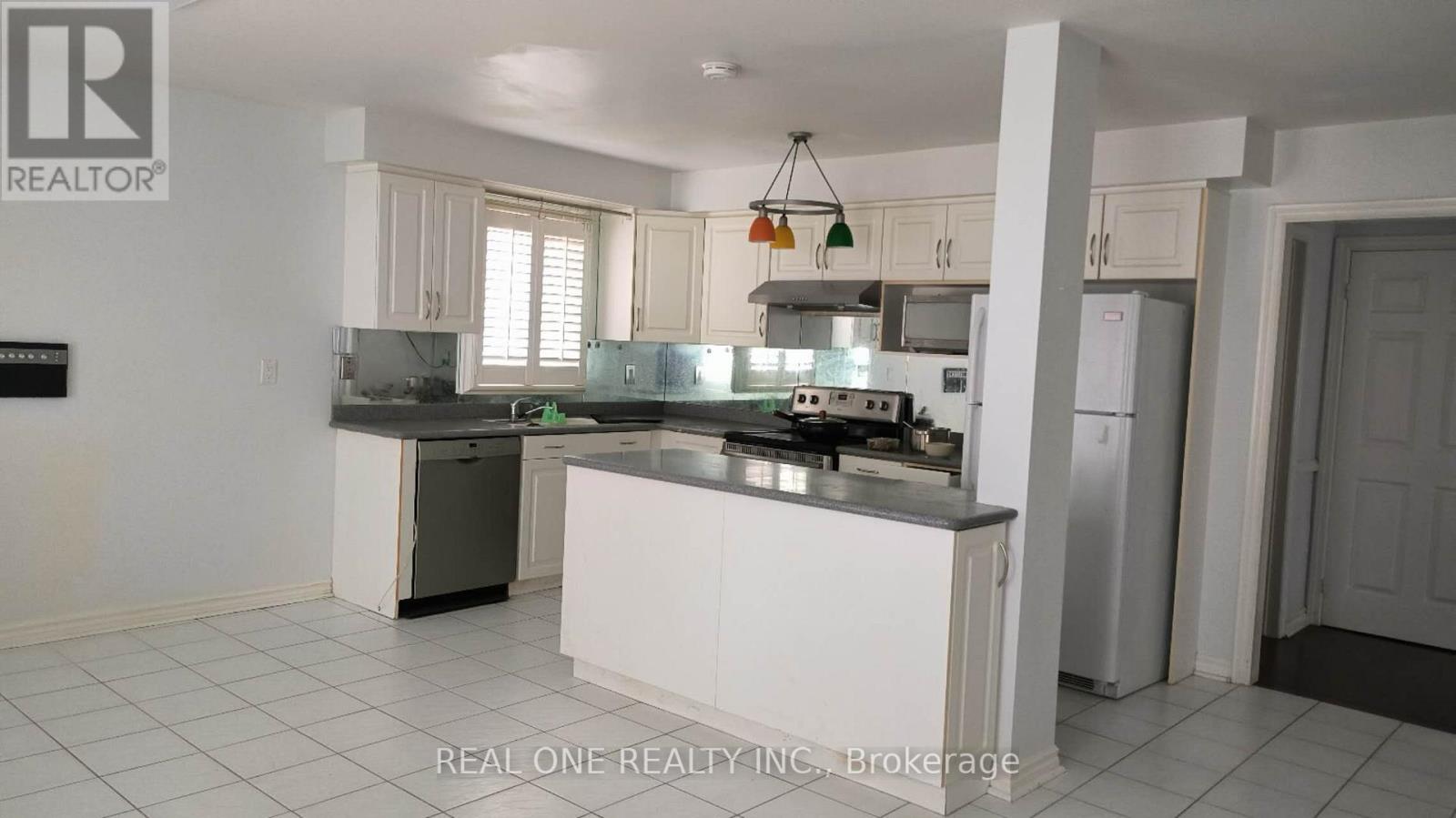 12 Atlantic Avenue, Markham, Ontario  L3P 7B6 - Photo 3 - N13805602