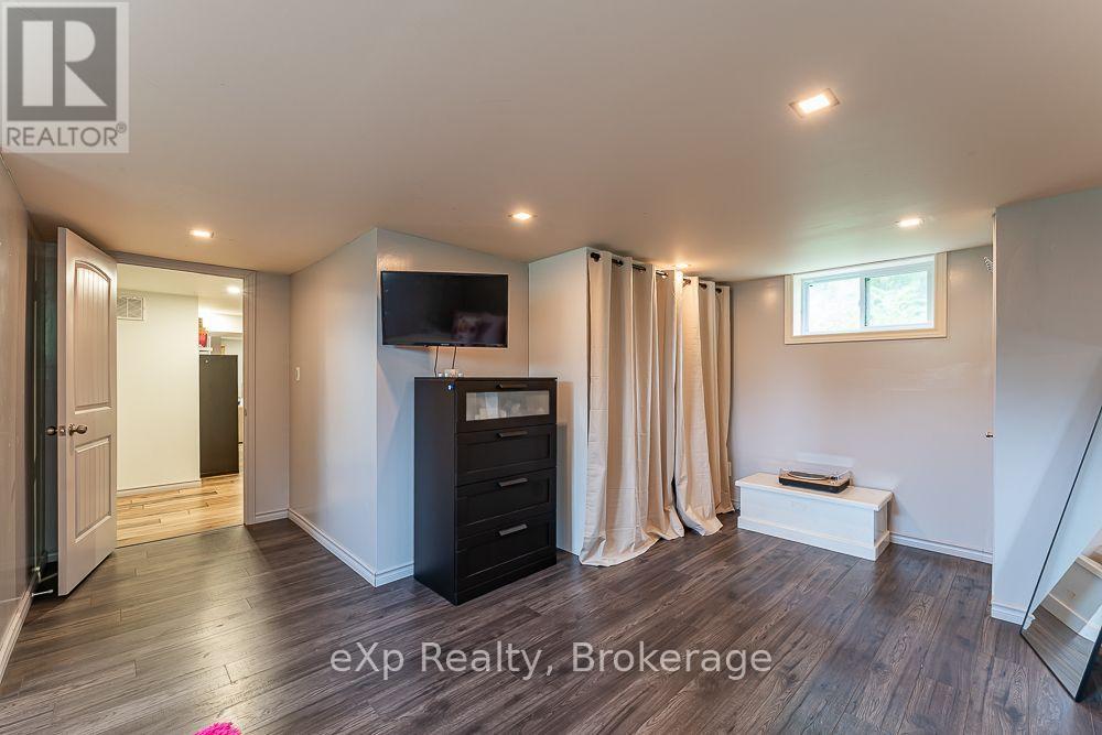 15 Howdenvale Road, South Bruce Peninsula, Ontario  N0H 1X0 - Photo 36 - X13805606