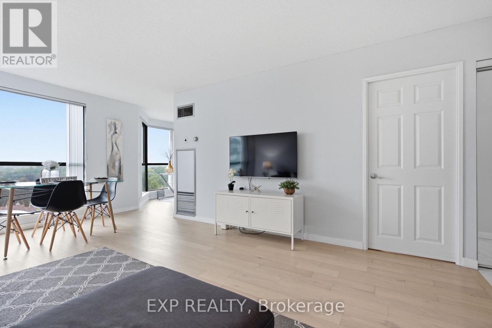 1005 - 2155 Burnhamthorpe Road W, Mississauga, Ontario  L5L 5P4 - Photo 5 - W13805610