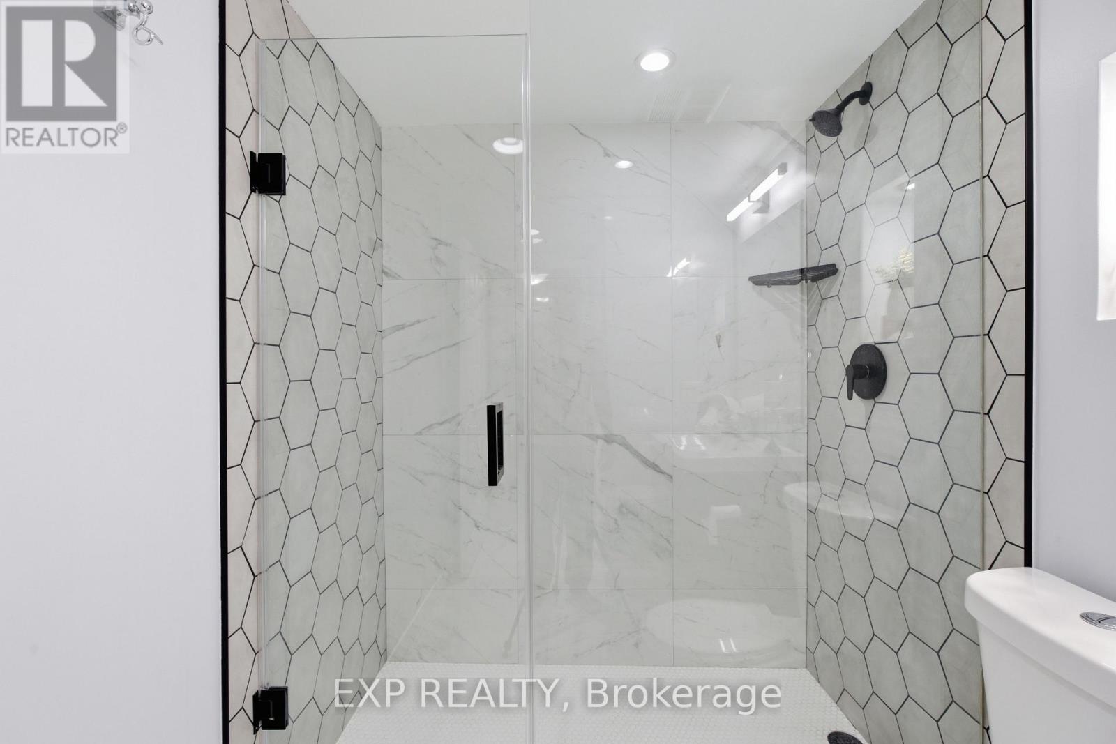 1005 - 2155 Burnhamthorpe Road W, Mississauga, Ontario  L5L 5P4 - Photo 8 - W13805610