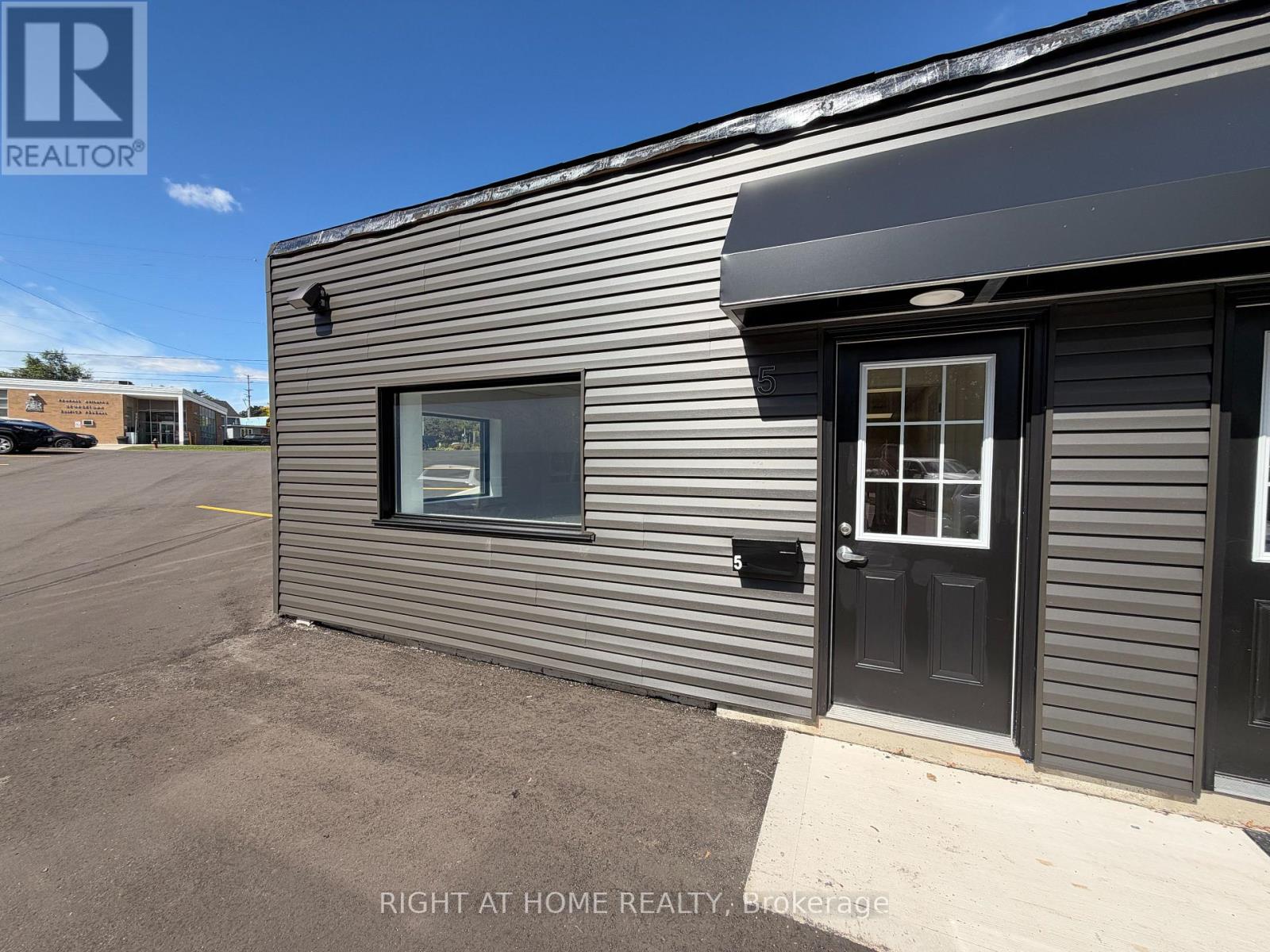 5 - 116 GUELPH STREET, Halton Hills, Ontario