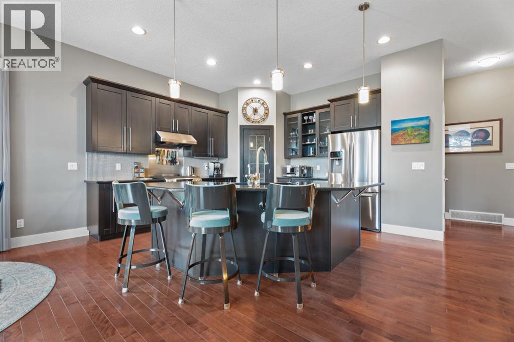 53 Crystal Green Drive, Okotoks, Alberta  T1S 2N7 - Photo 4 - A2346575