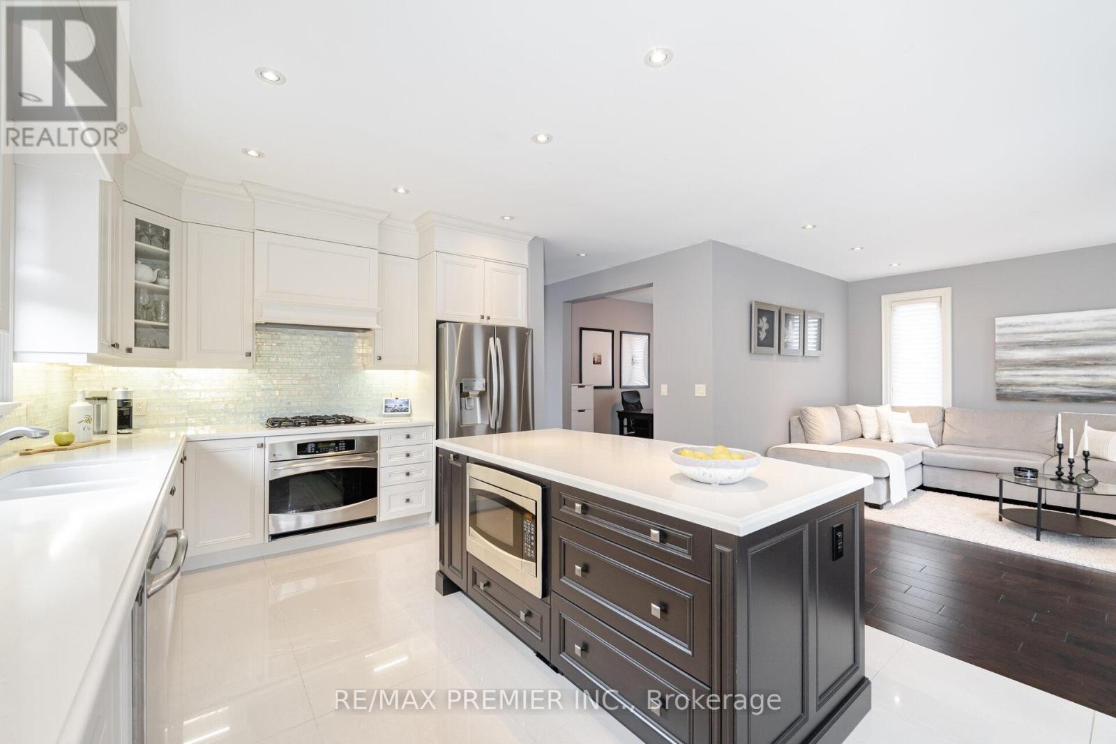28 Ellerby Square N, Vaughan, Ontario  L4L 1N1 - Photo 11 - N13805628