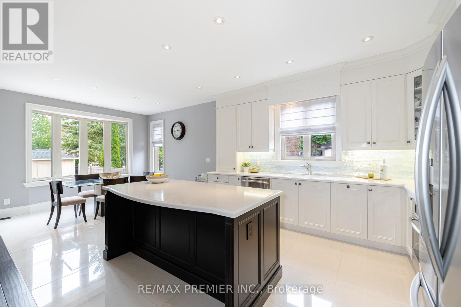 28 Ellerby Square N, Vaughan, Ontario  L4L 1N1 - Photo 12 - N13805628