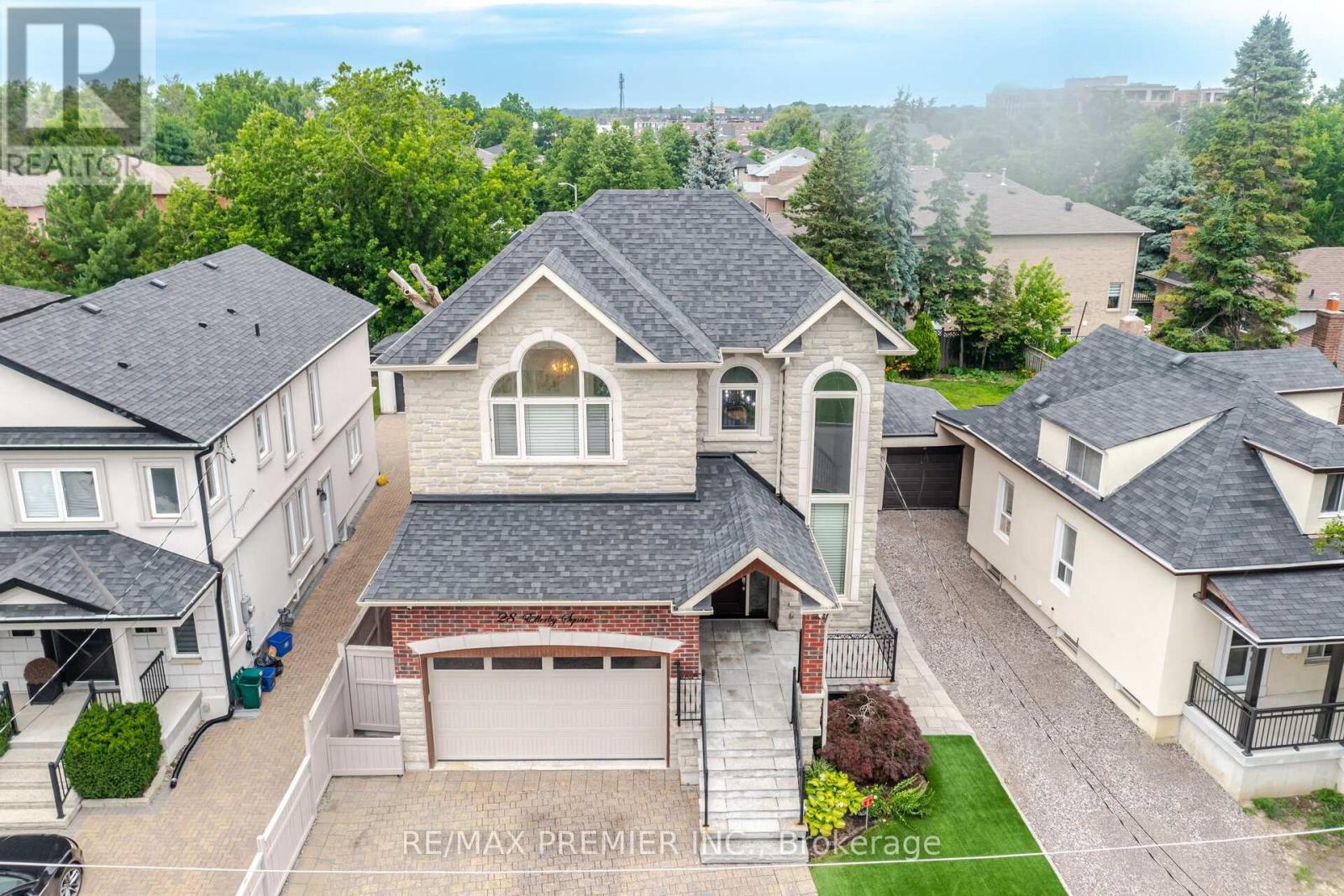 28 Ellerby Square N, Vaughan, Ontario  L4L 1N1 - Photo 2 - N13805628