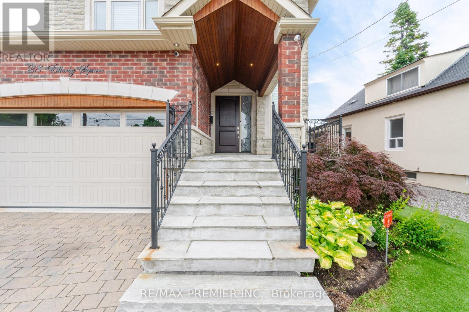 28 Ellerby Square N, Vaughan, Ontario  L4L 1N1 - Photo 4 - N13805628