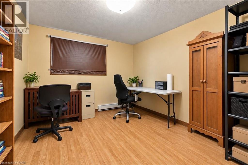 26 Renfrew Street E, Caledonia, Ontario  N3W 1E8 - Photo 19 - 40864649