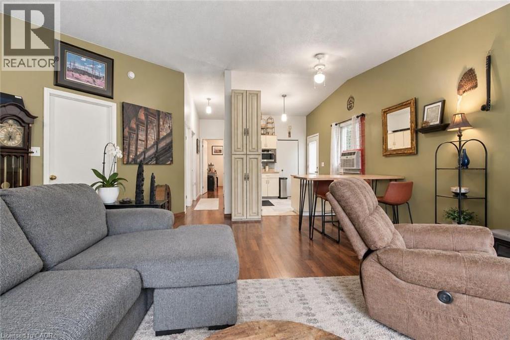 26 Renfrew Street E, Caledonia, Ontario  N3W 1E8 - Photo 34 - 40864649