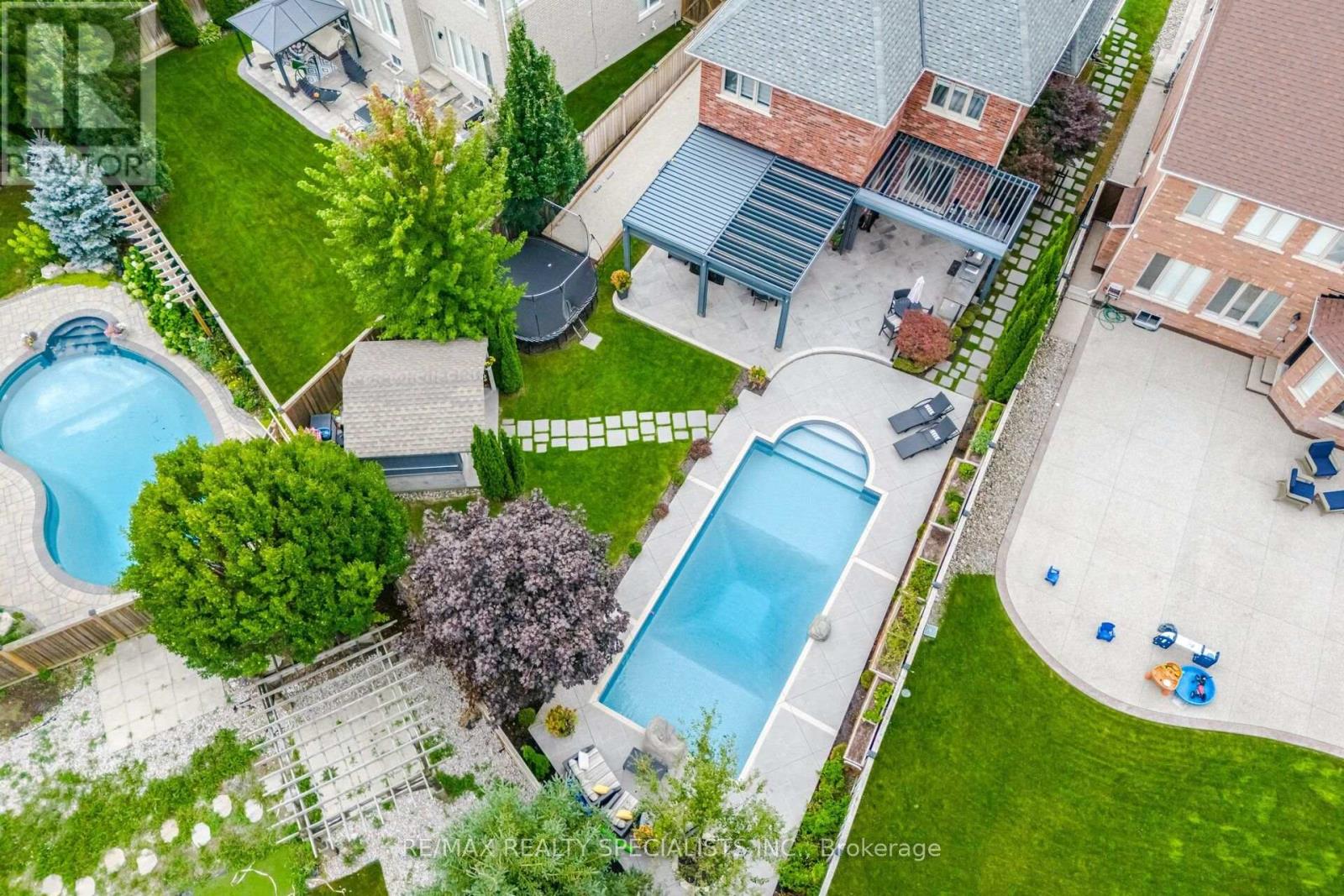 6 MCCANDLESS COURT, Caledon, Ontario