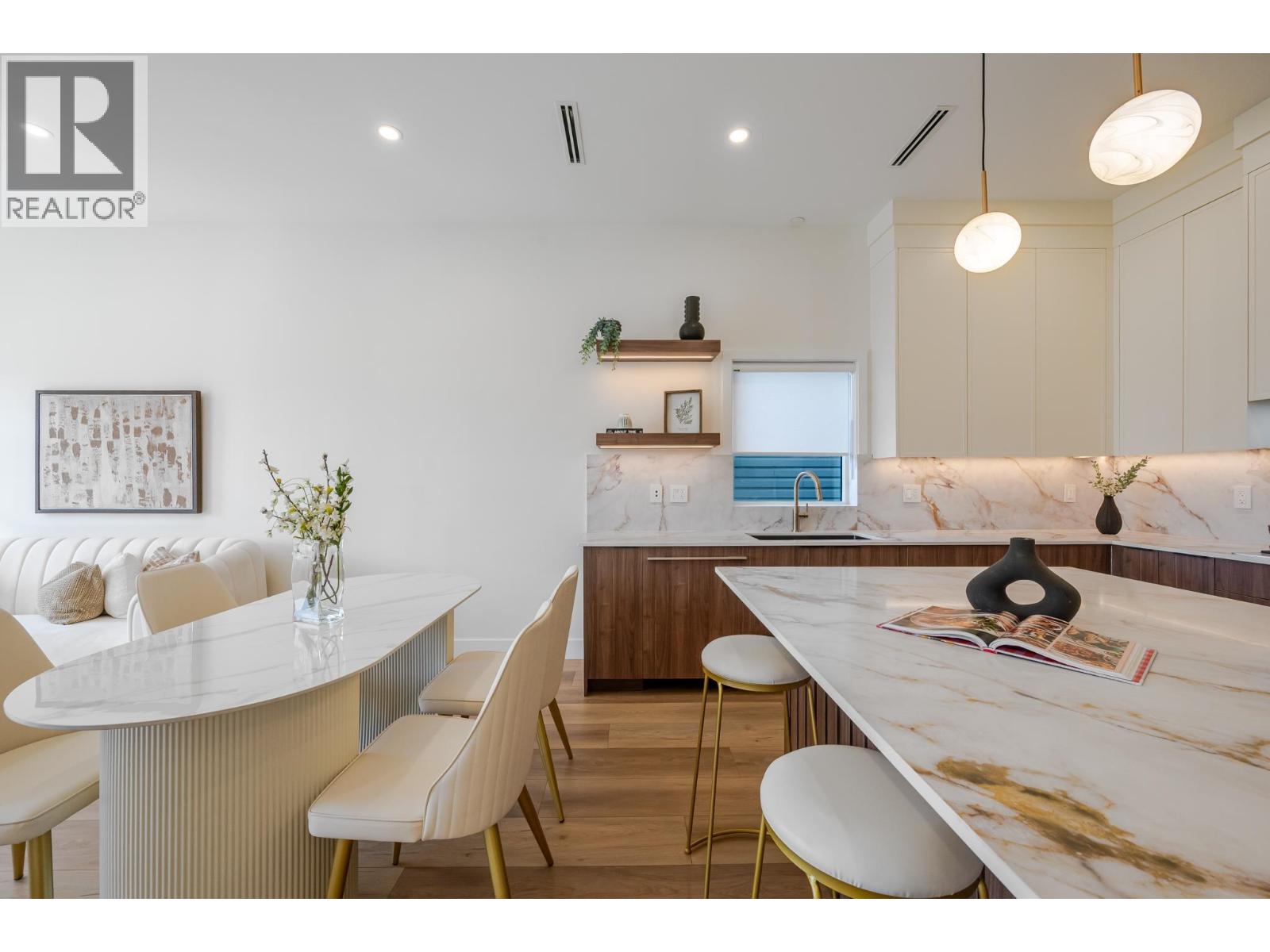 101 1759 MORGAN AVENUE photo 13