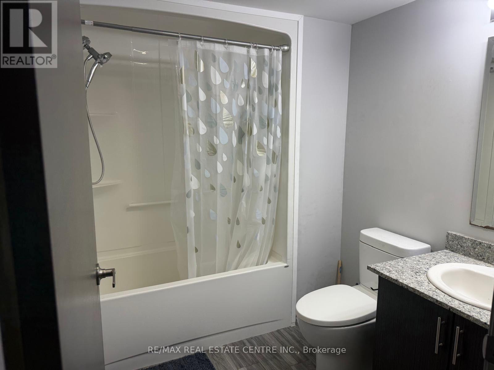 B 104 - 275 Larch Street, Waterloo, Ontario  N2L 3R2 - Photo 6 - X13724442
