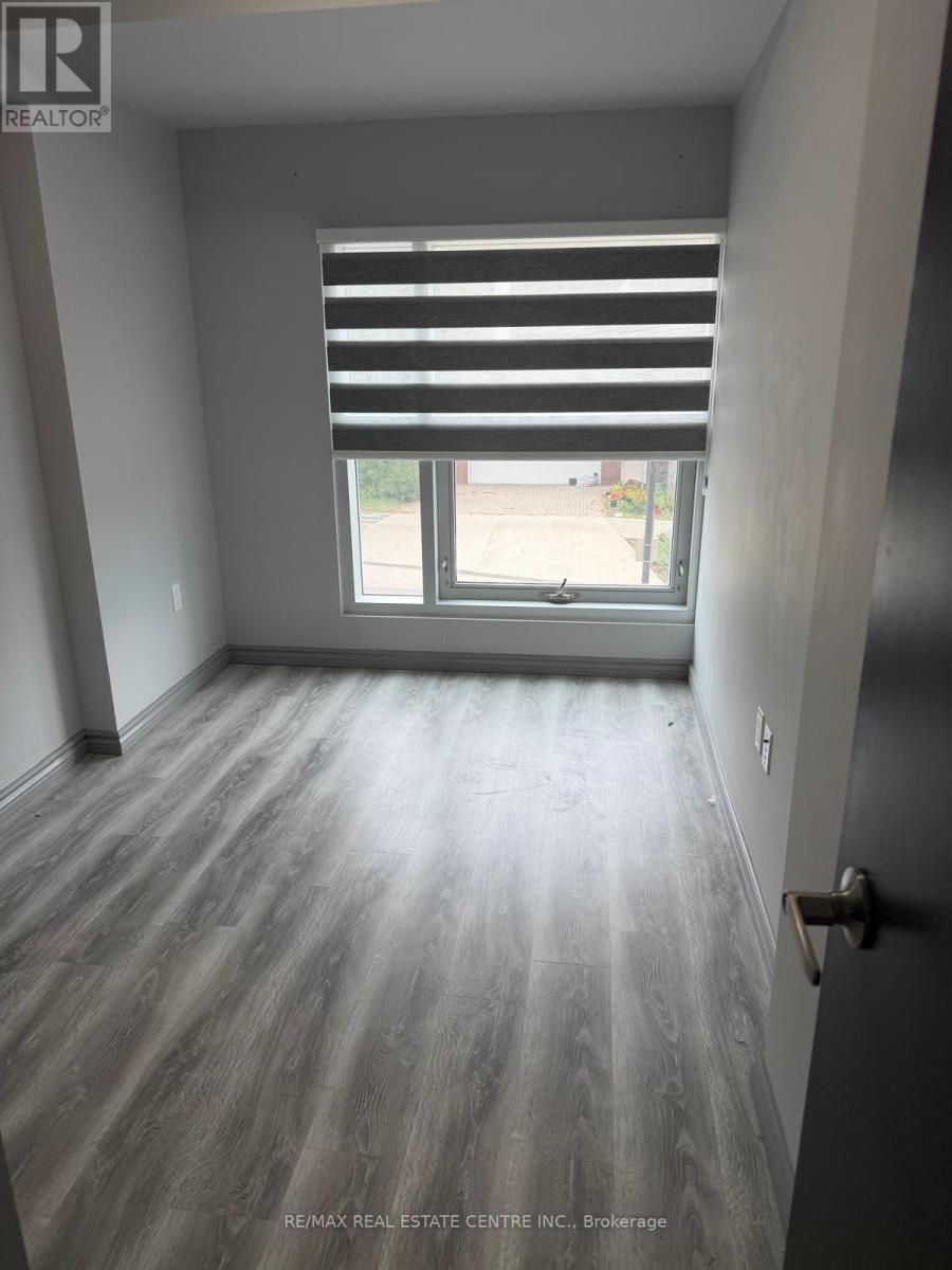 B 104 - 275 Larch Street, Waterloo, Ontario  N2L 3R2 - Photo 7 - X13724442