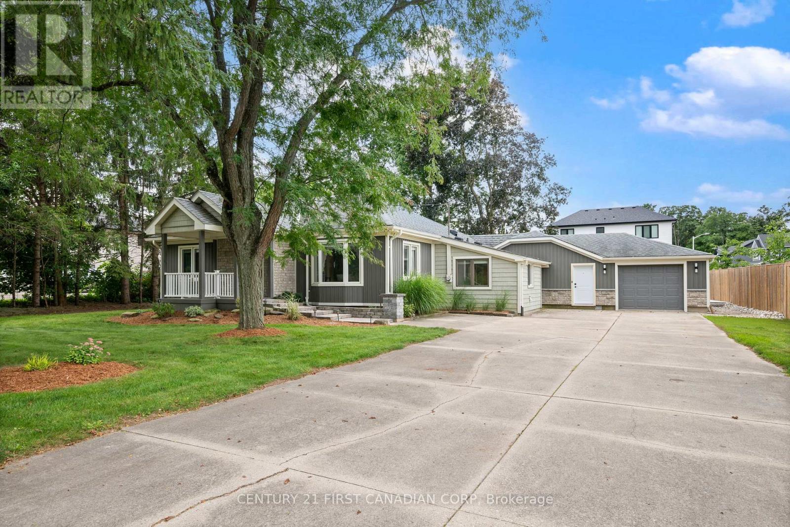 22697 ADELAIDE ROAD, Strathroy-Caradoc, Ontario
