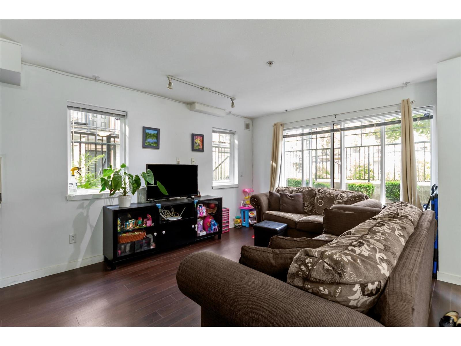 124 13958 108 AVENUE, Surrey, British Columbia