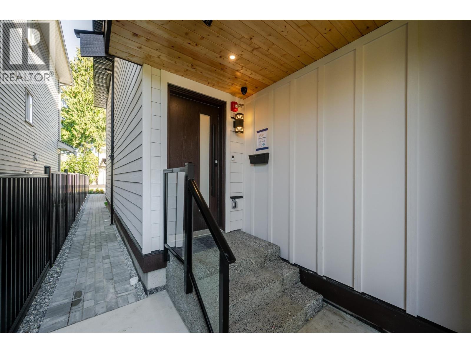 102 1759 Morgan Avenue, Port Coquitlam, British Columbia  V3C 1J6 - Photo 33 - R3164362