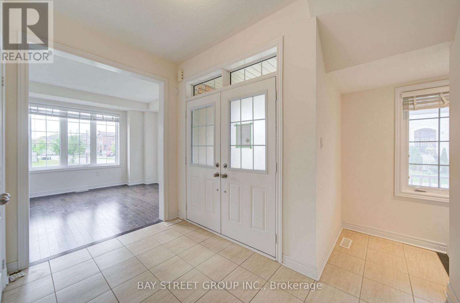 35 Brownsberger Road, Whitchurch-Stouffville, Ontario  L4A 0W5 - Photo 3 - N13586116