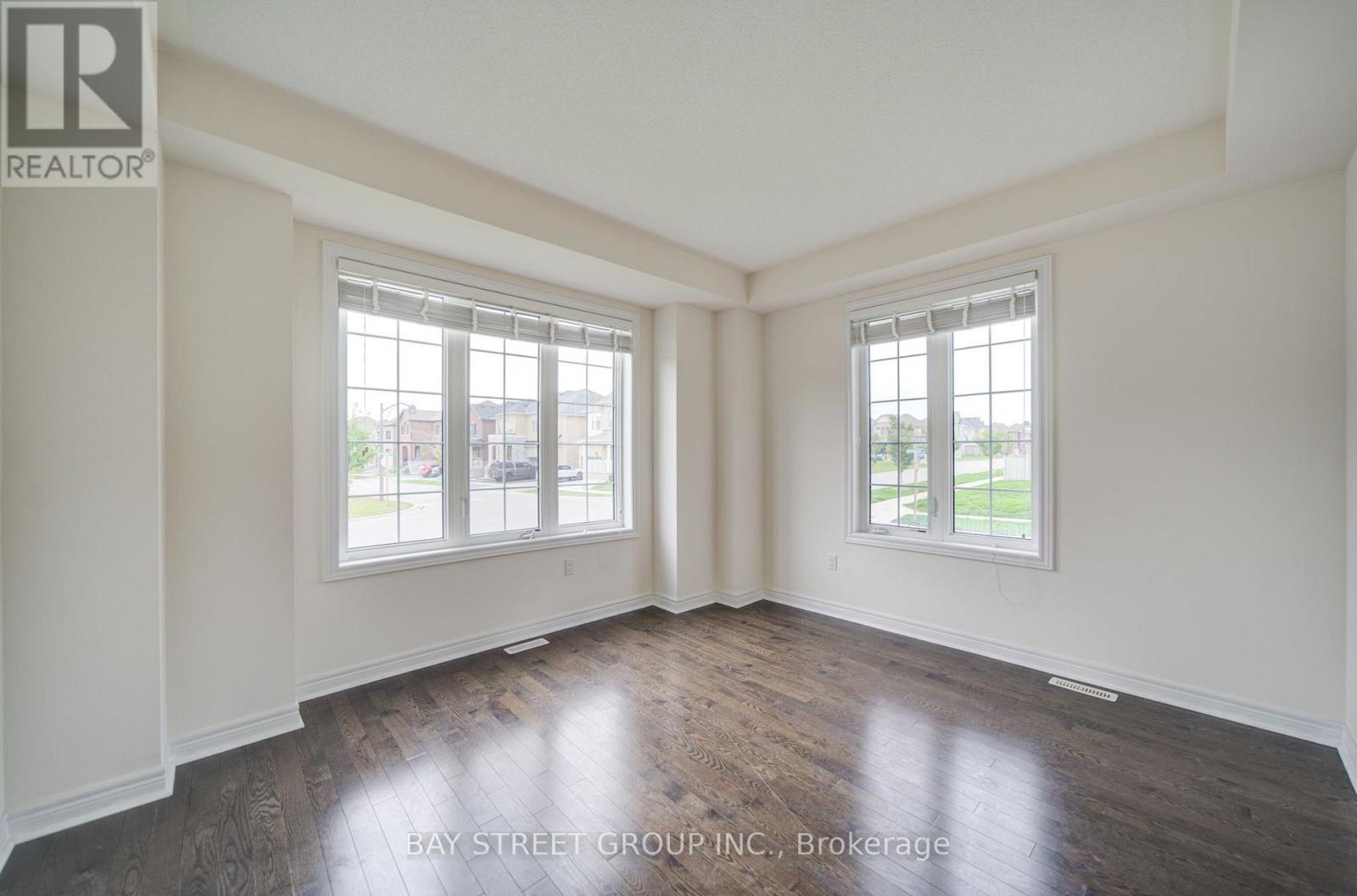 35 Brownsberger Road, Whitchurch-Stouffville, Ontario  L4A 0W5 - Photo 4 - N13586116