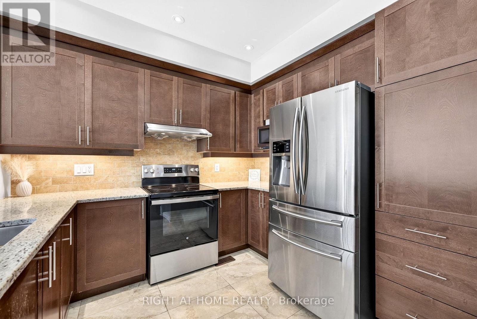 161 Mattingly Way, Ottawa, Ontario  K4M 0C5 - Photo 9 - X13805716