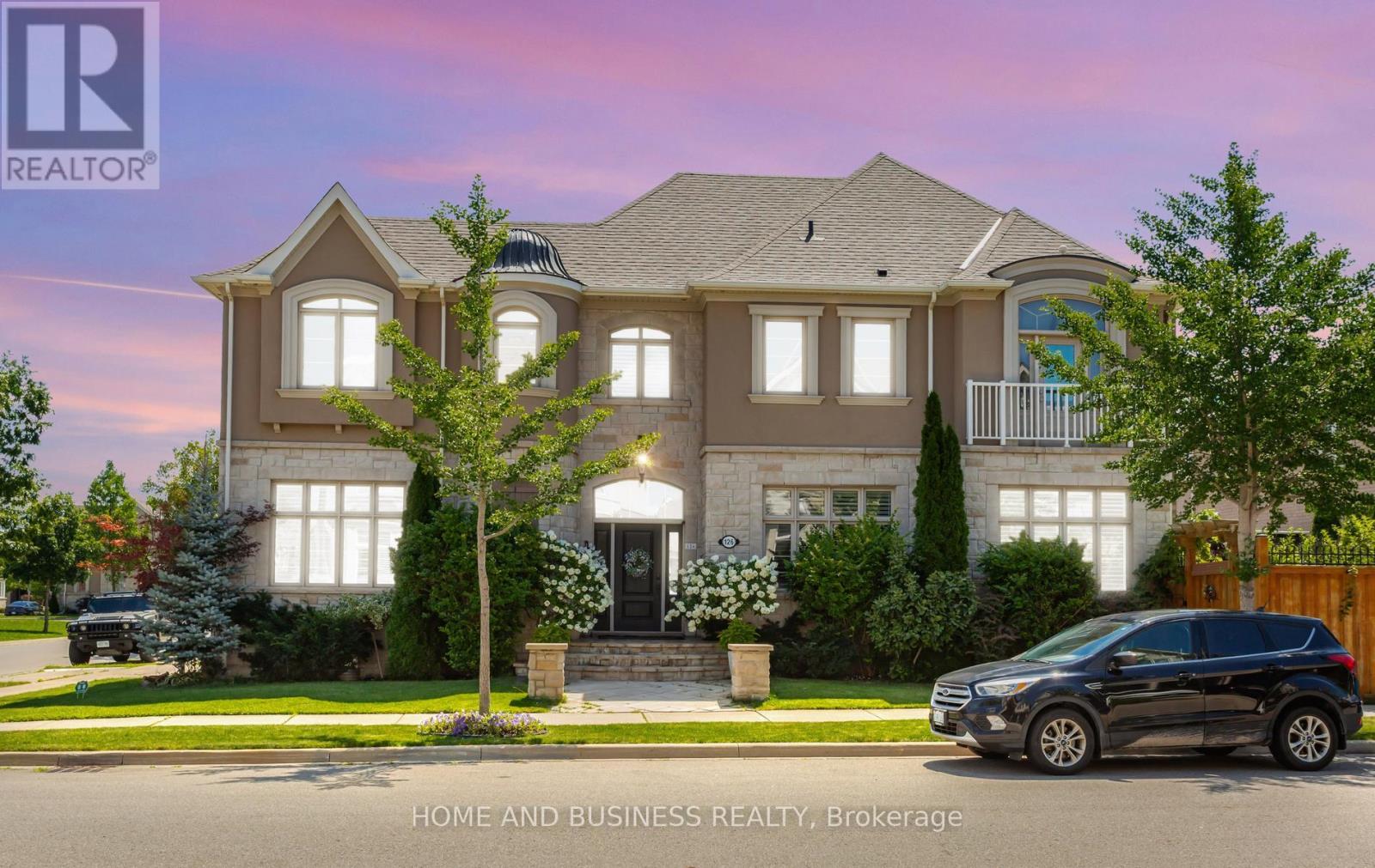 126 Mcwilliams Crescent, Oakville, Ontario  L6M 0W4 - Photo 1 - W13805728