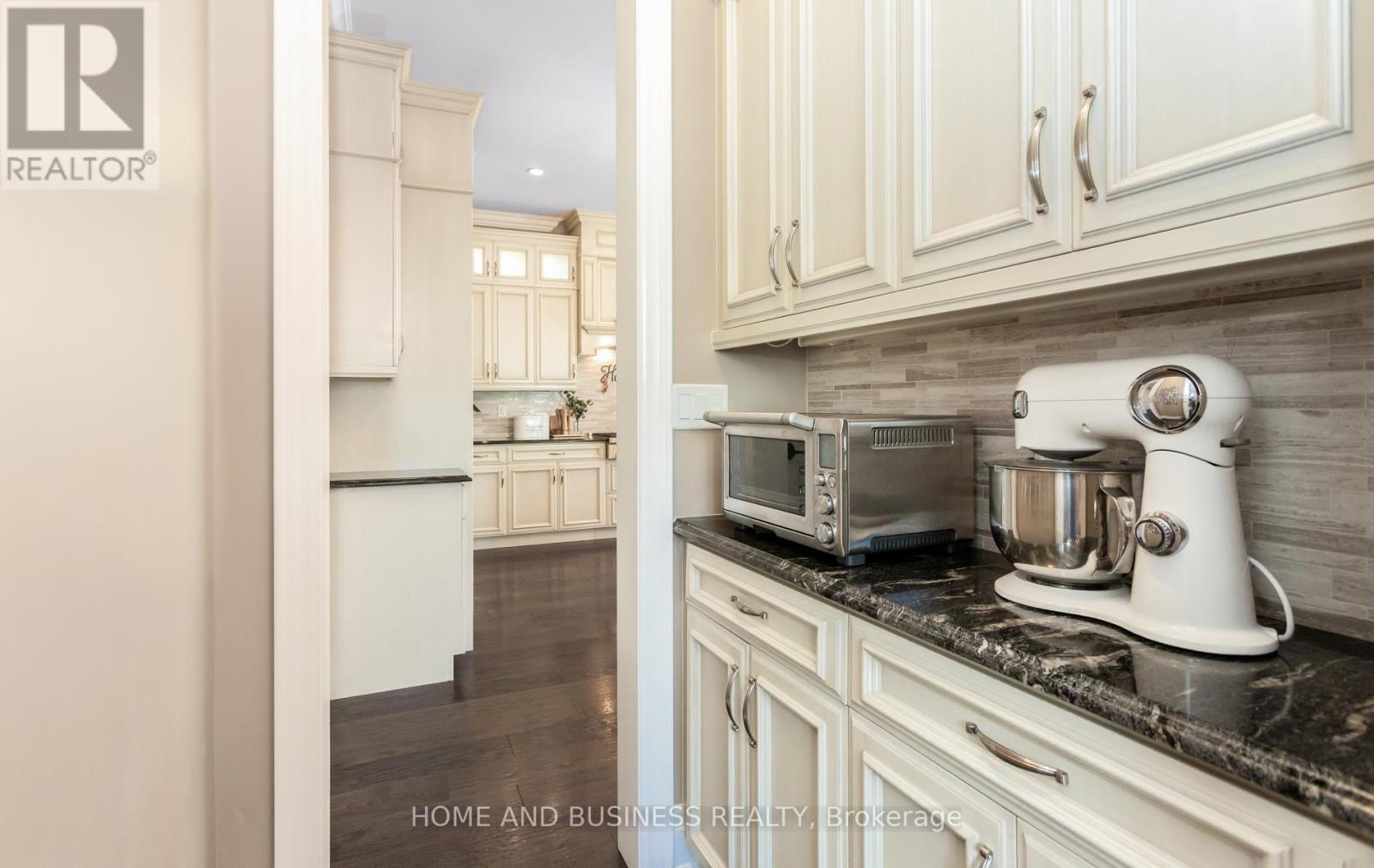 126 Mcwilliams Crescent, Oakville, Ontario  L6M 0W4 - Photo 11 - W13805728
