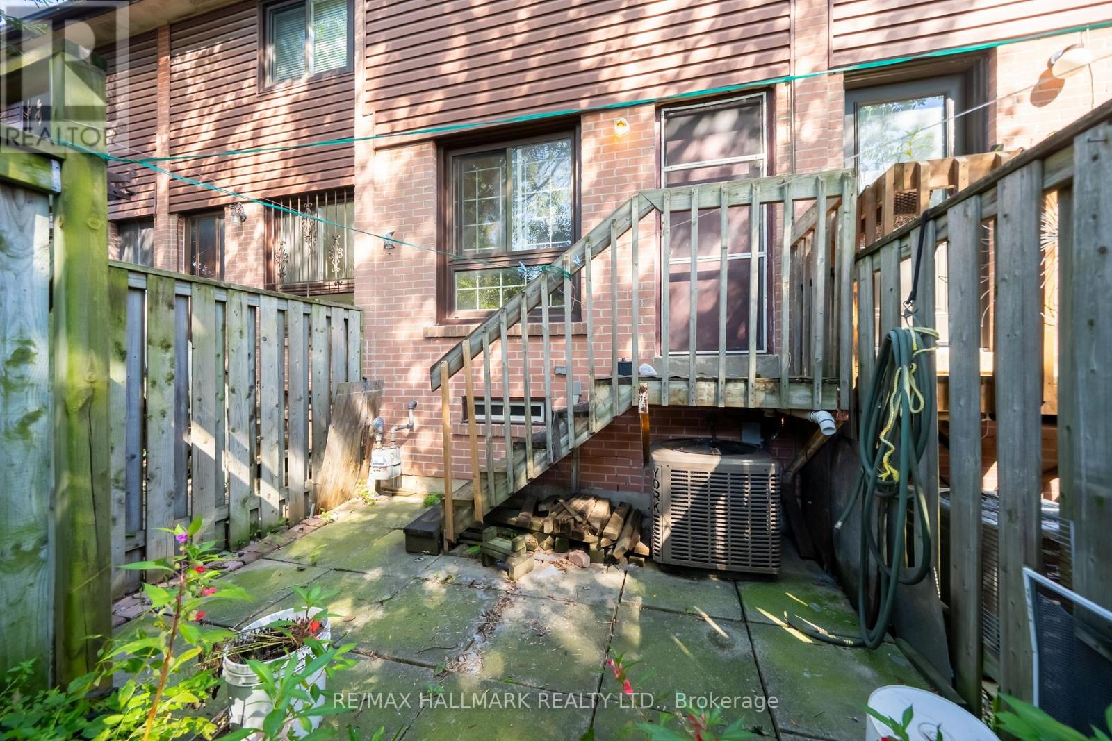 125 - 275 BROADVIEW AVENUE photo 30