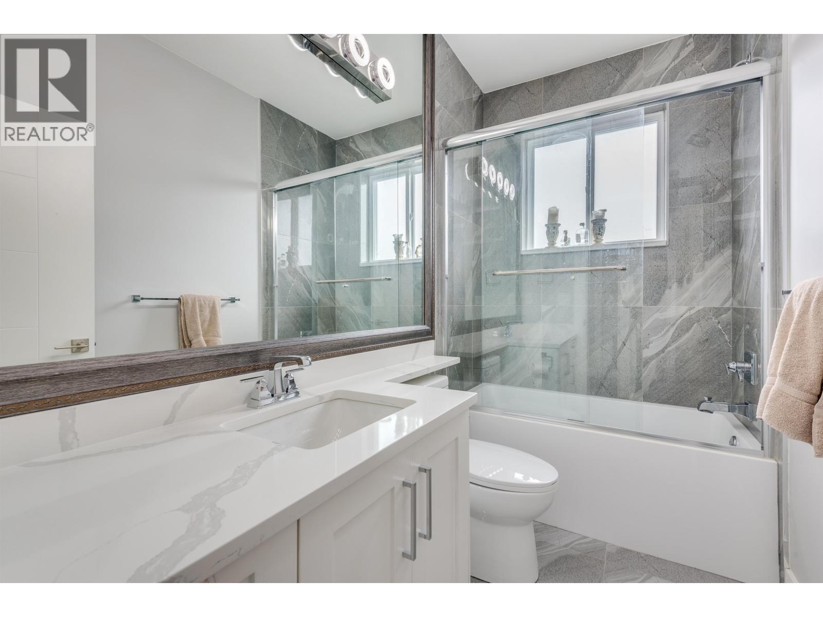 2206 London Street, New Westminster, British Columbia  V3M 3G2 - Photo 24 - R3166474