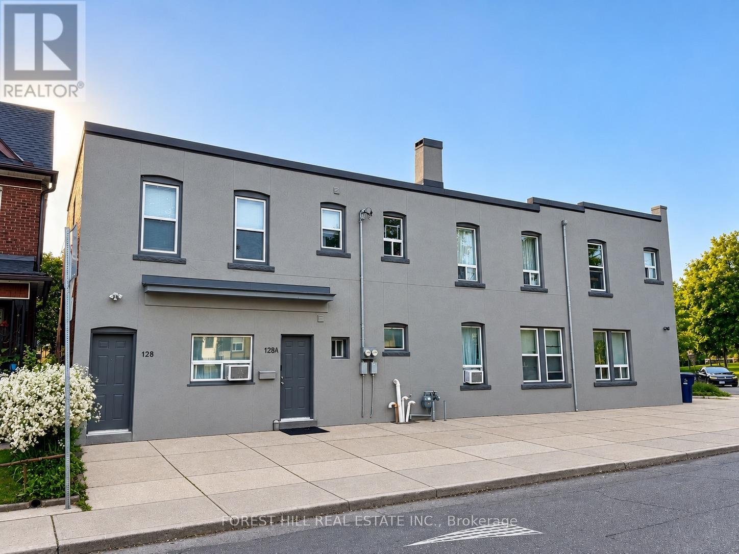128 LAUGHTON AVENUE, Toronto, Ontario