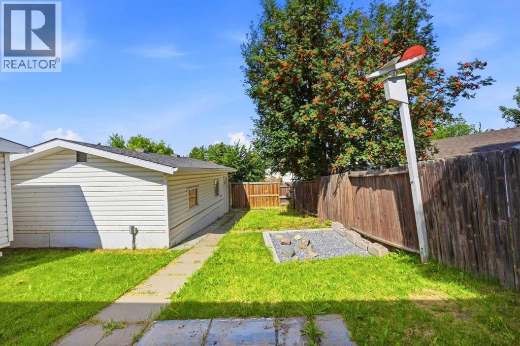 219 Falwood Way Ne, Calgary, Alberta  T3J 1A9 - Photo 26 - A2340555