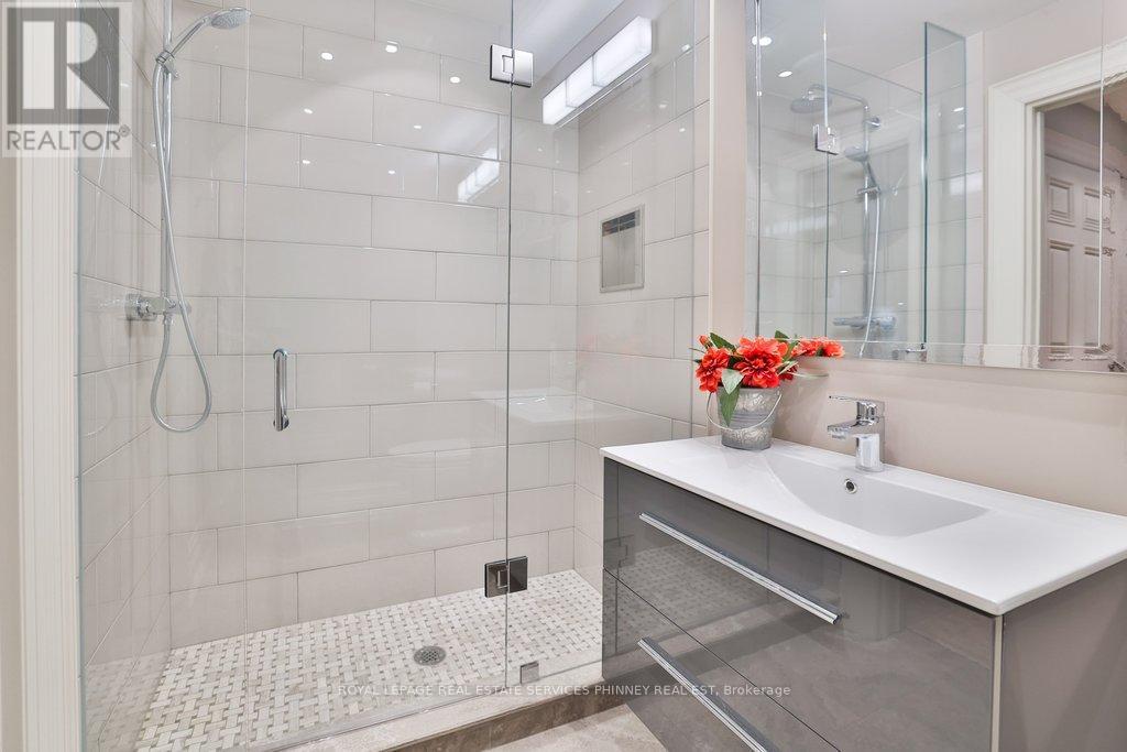 20 Cluny Drive, Toronto, Ontario  M4W 2P7 - Photo 35 - C13092402