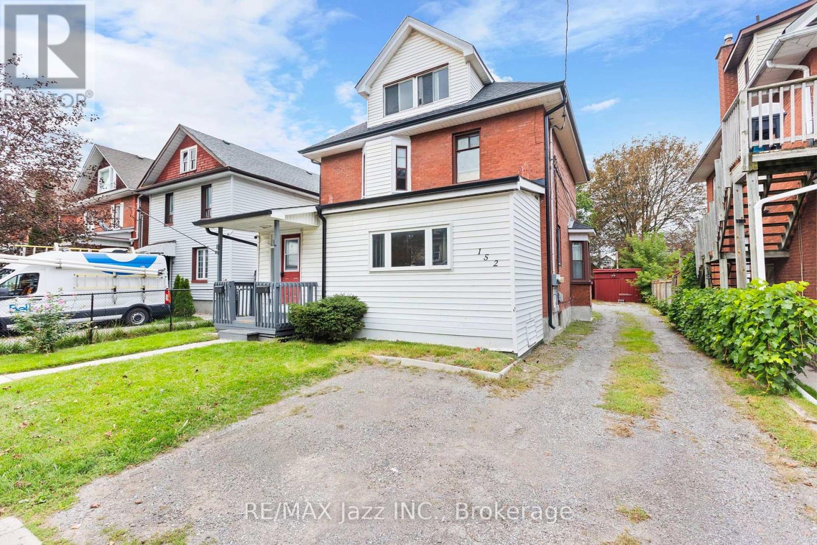 152 Elgin Street E, Oshawa, Ontario  L1G 1T3 - Photo 1 - E13805106