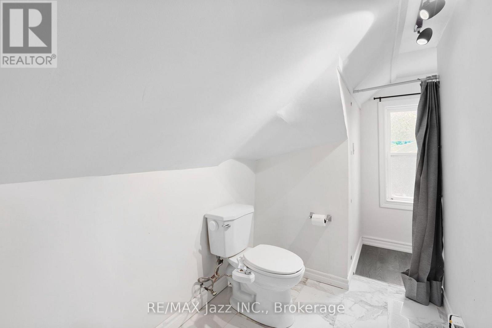 152 Elgin Street E, Oshawa, Ontario  L1G 1T3 - Photo 17 - E13805106
