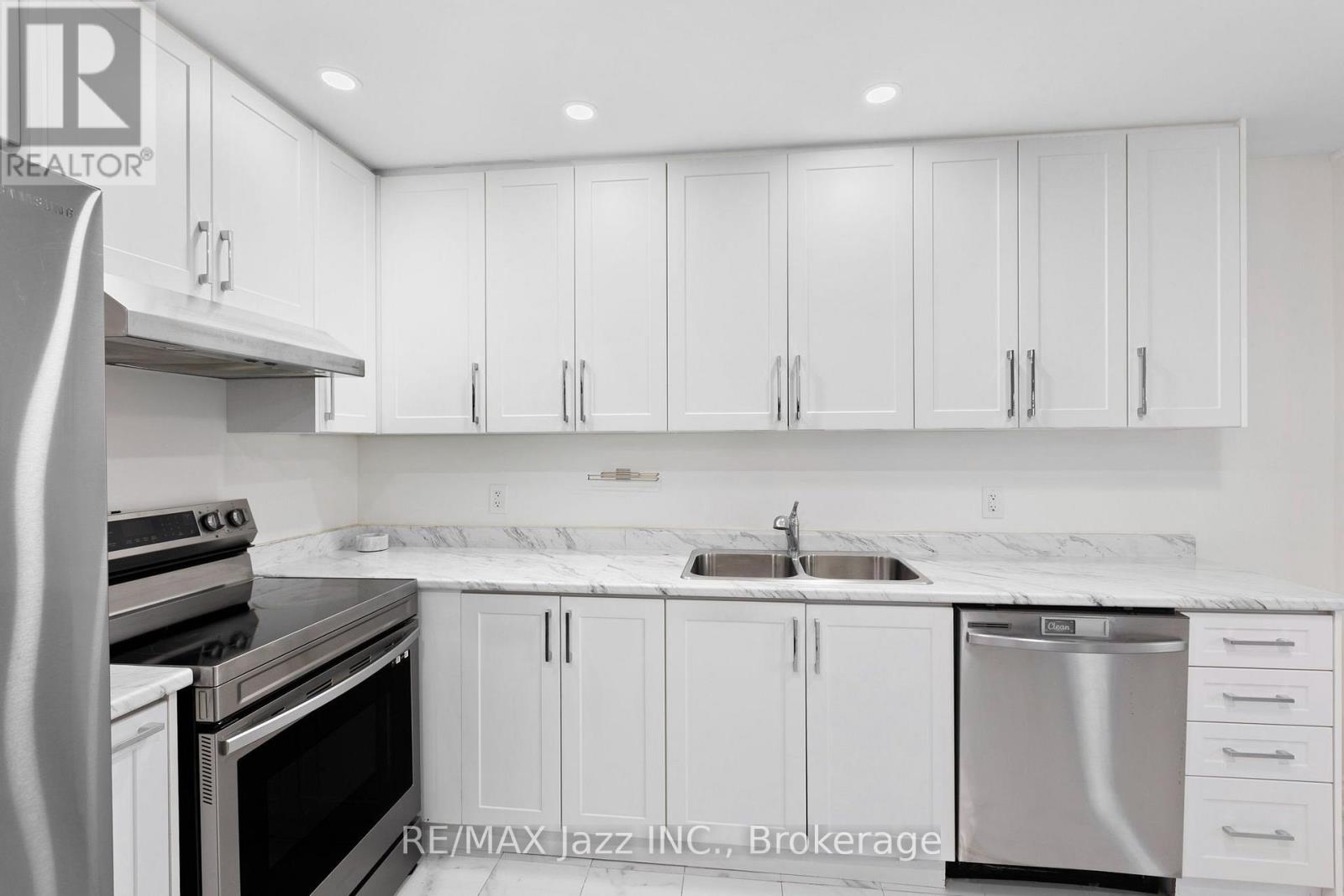 152 Elgin Street E, Oshawa, Ontario  L1G 1T3 - Photo 6 - E13805106