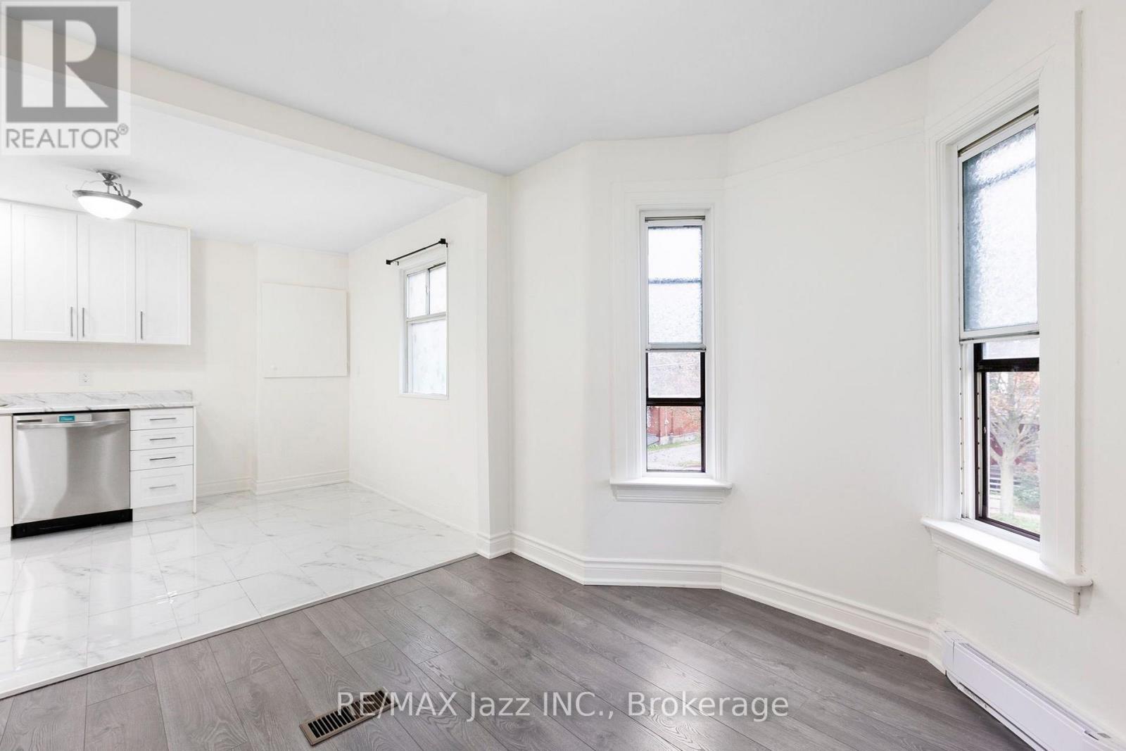 152 Elgin Street E, Oshawa, Ontario  L1G 1T3 - Photo 3 - E13805106
