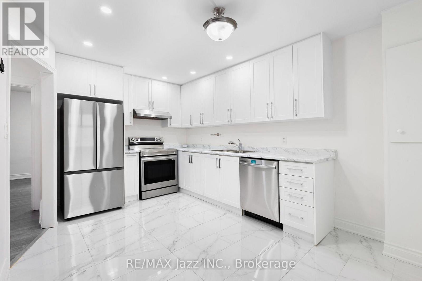 152 Elgin Street E, Oshawa, Ontario  L1G 1T3 - Photo 4 - E13805106