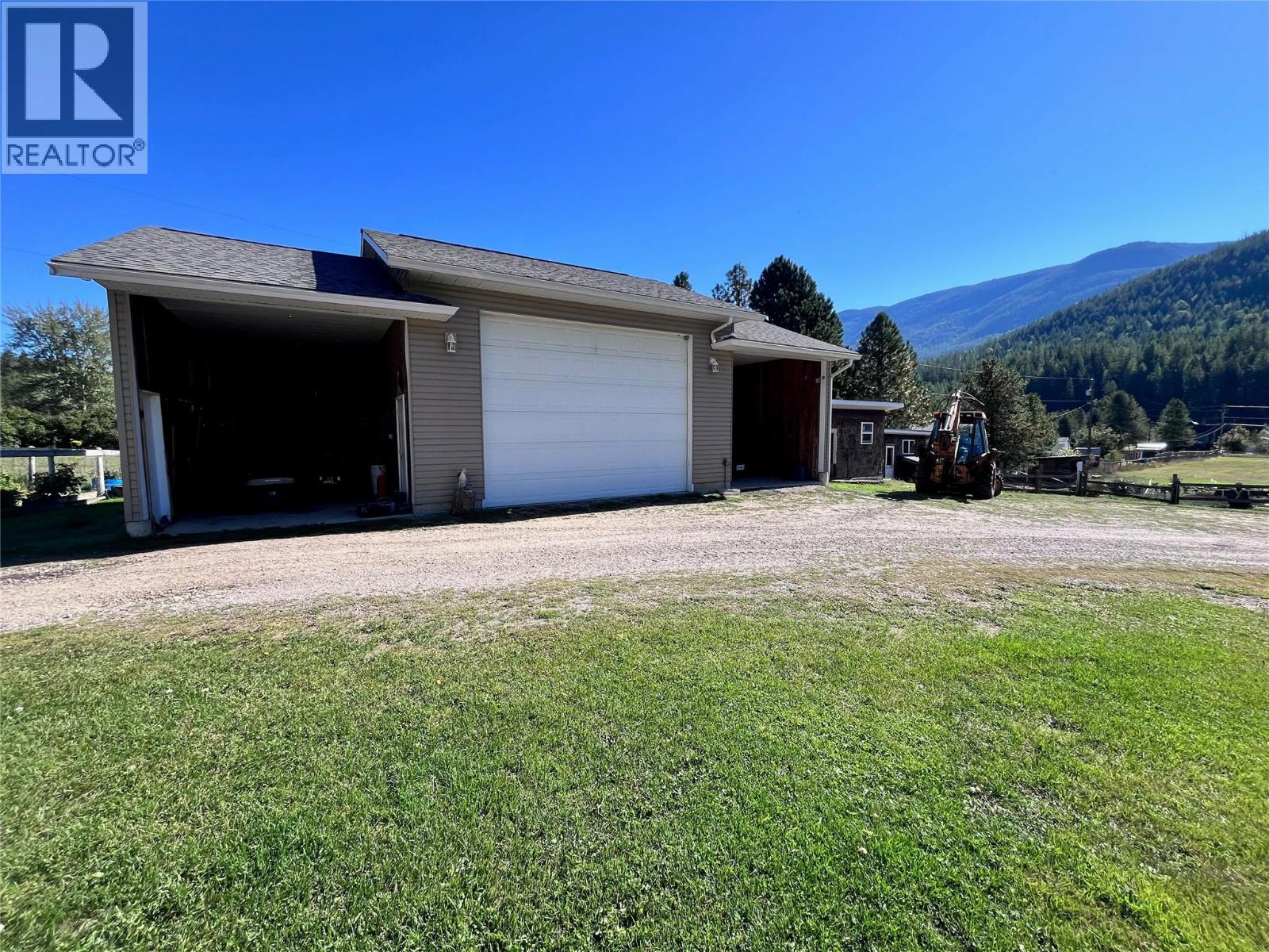 2165 Raven Road, Castlegar, British Columbia  V1N 4S9 - Photo 14 - 10401342