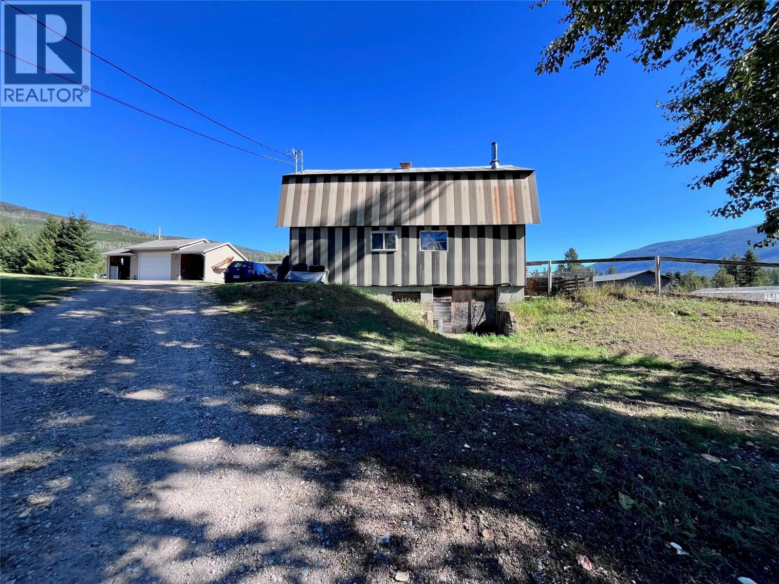 2165 Raven Road, Castlegar, British Columbia  V1N 4S9 - Photo 32 - 10401342