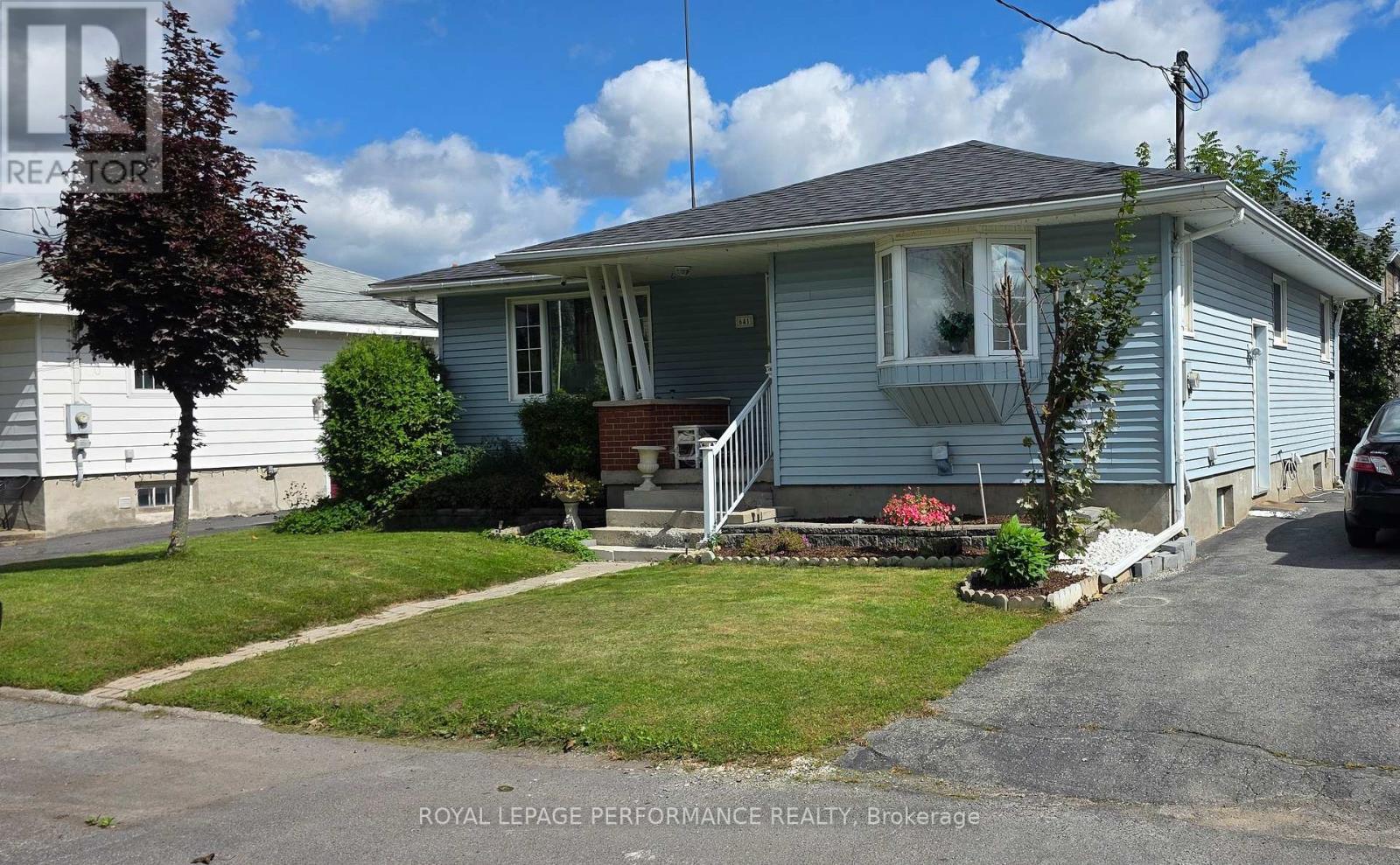 641 Burton Avenue, Cornwall, Ontario  K6J 3Y5 - Photo 2 - X13805822