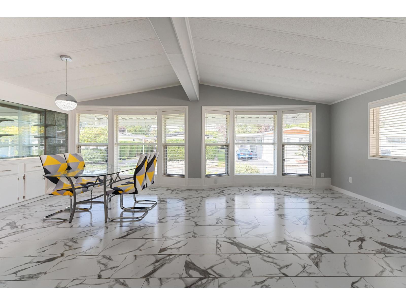 89 2303 CRANLEY DRIVE, Surrey, British Columbia