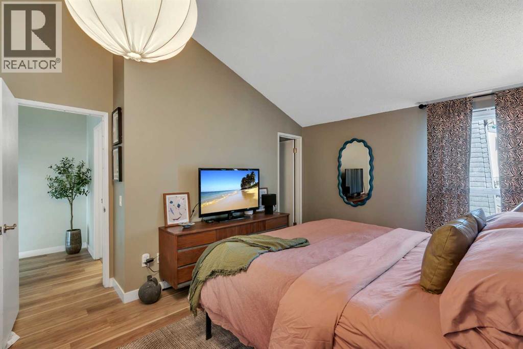 431 Brae Glen Crescent SW, Calgary, Alberta  T2W 1B6 - Photo 28 - A2344833