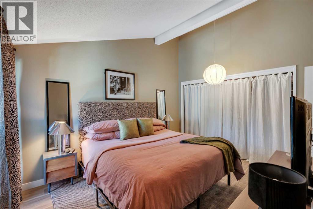 431 Brae Glen Crescent SW, Calgary, Alberta  T2W 1B6 - Photo 30 - A2344833