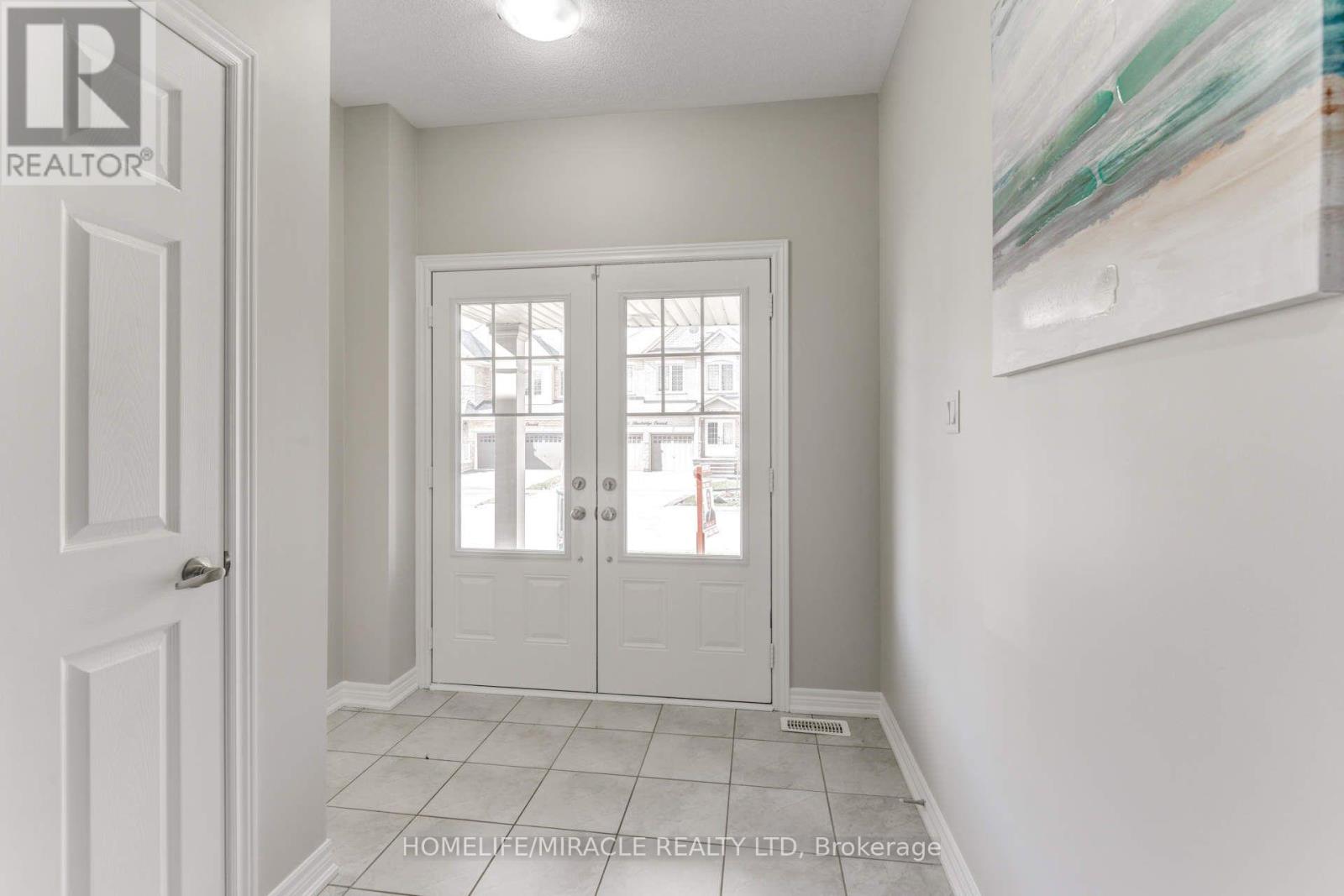 15 Banbridge Crescent, Brampton, Ontario  L6X 5L9 - Photo 3 - W13805762