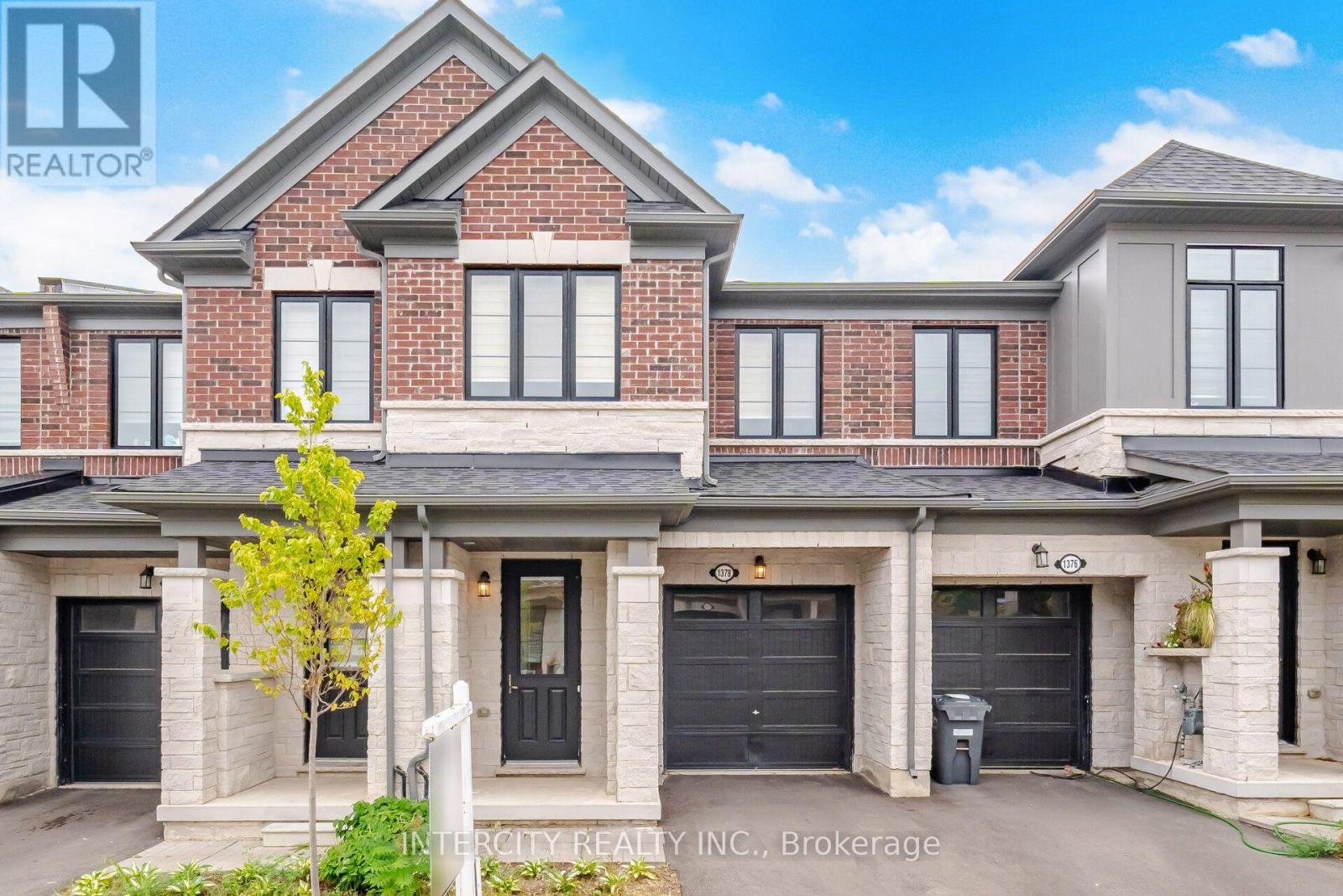 1378 NATIONAL COMMON, Burlington, Ontario