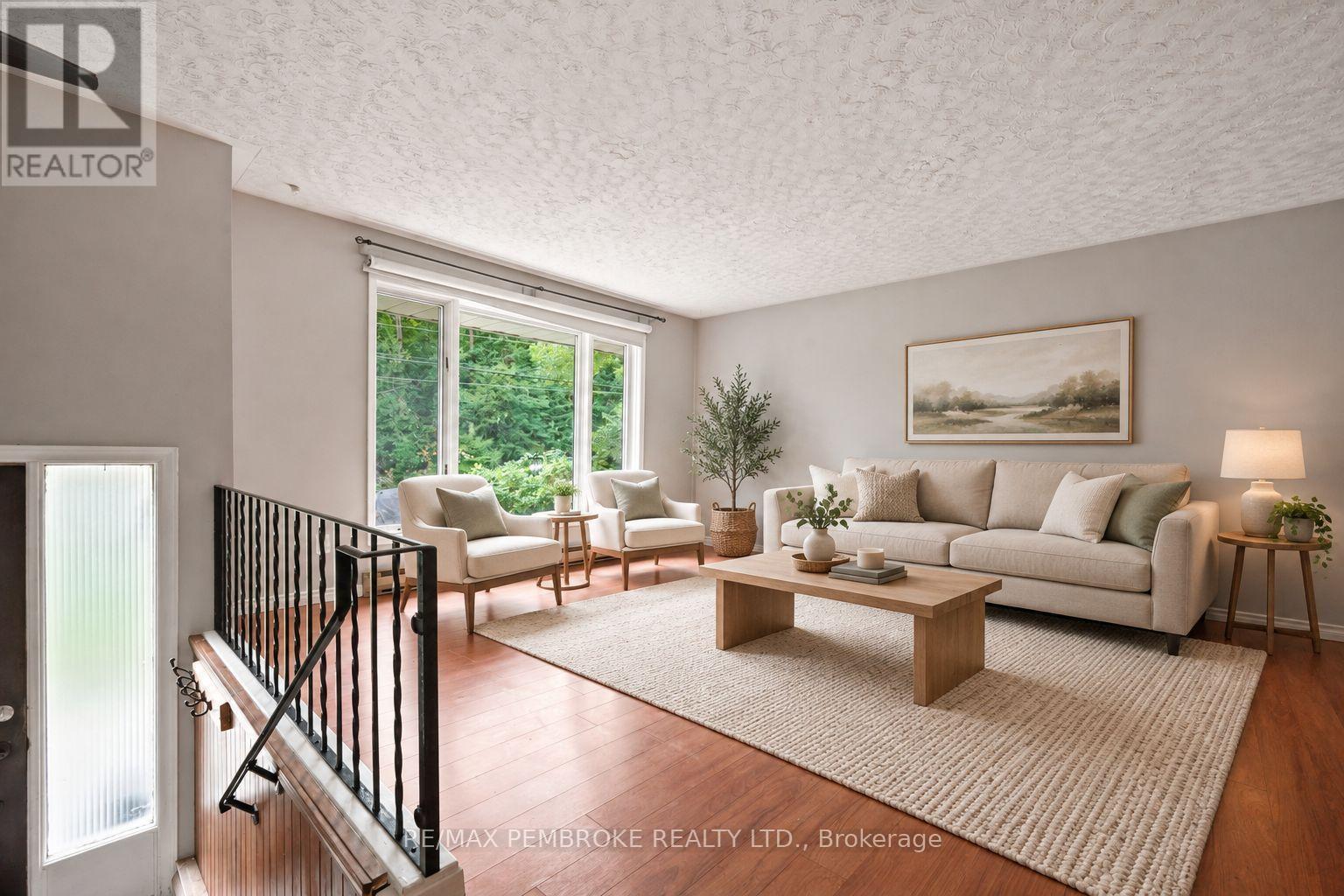 1486 Wilson Road, Laurentian Valley, Ontario  K8A 6W4 - Photo 19 - X13734874